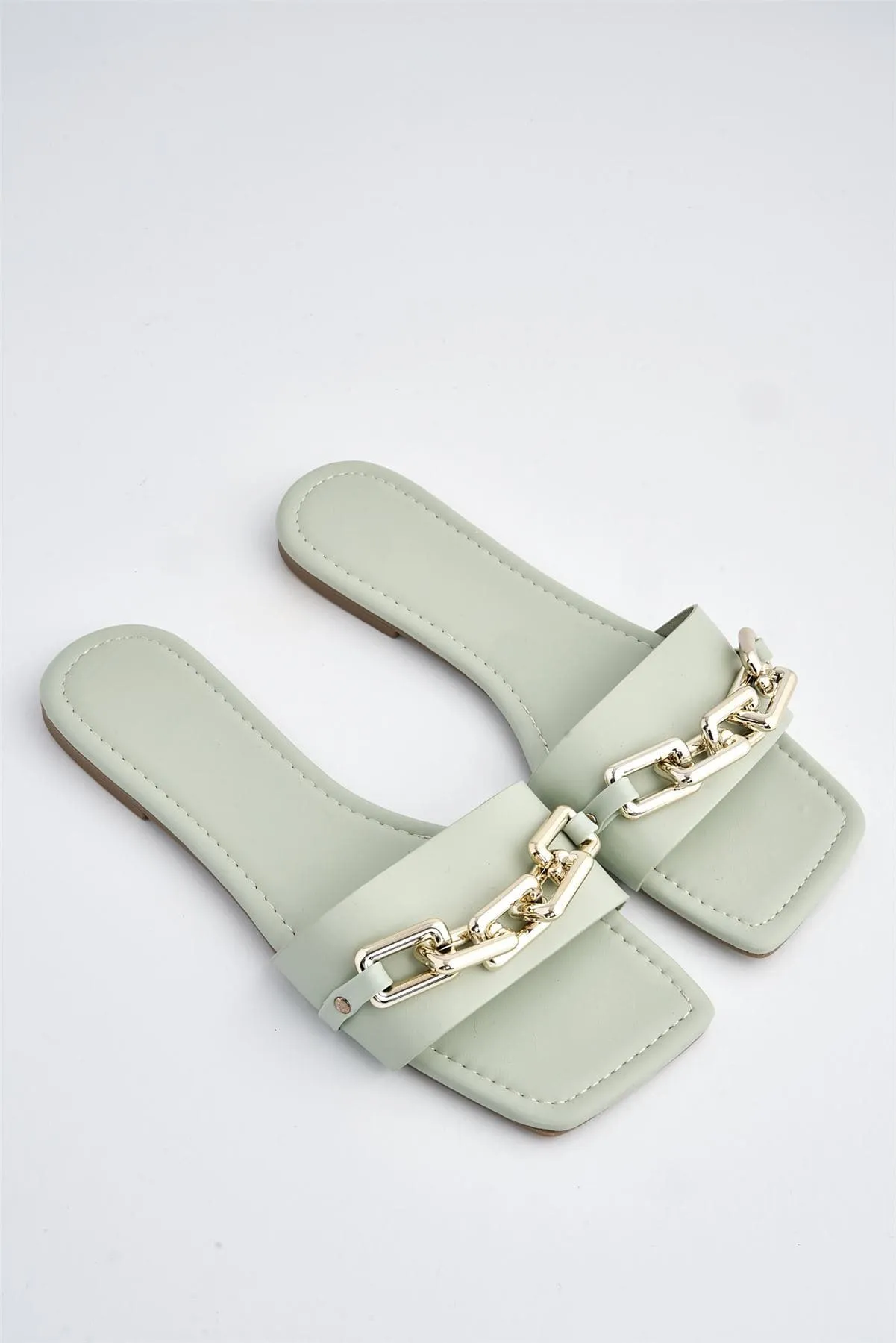 Harlow Statement Chain Flat Sandal in Mint